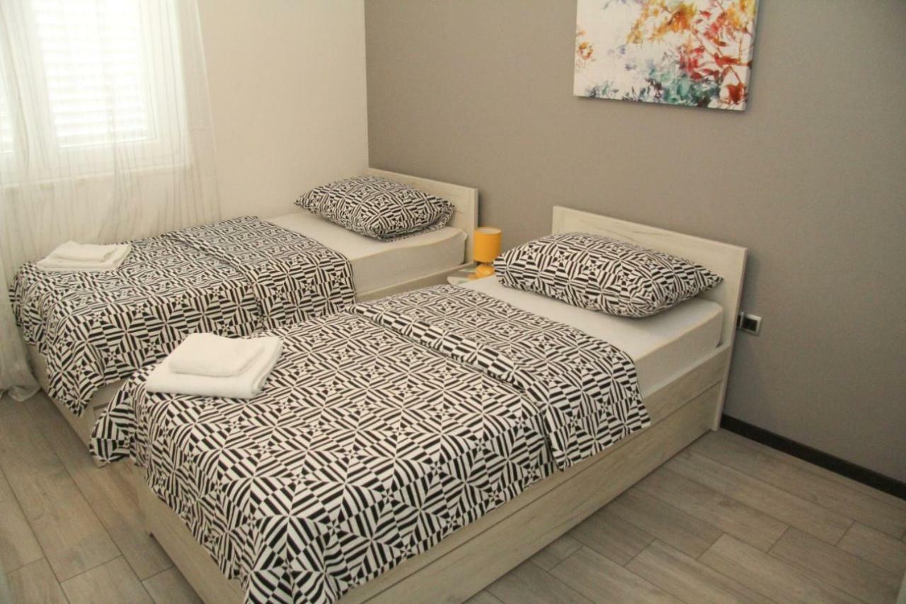 Apartman Rina,Биоград на Мору Екстериор снимка