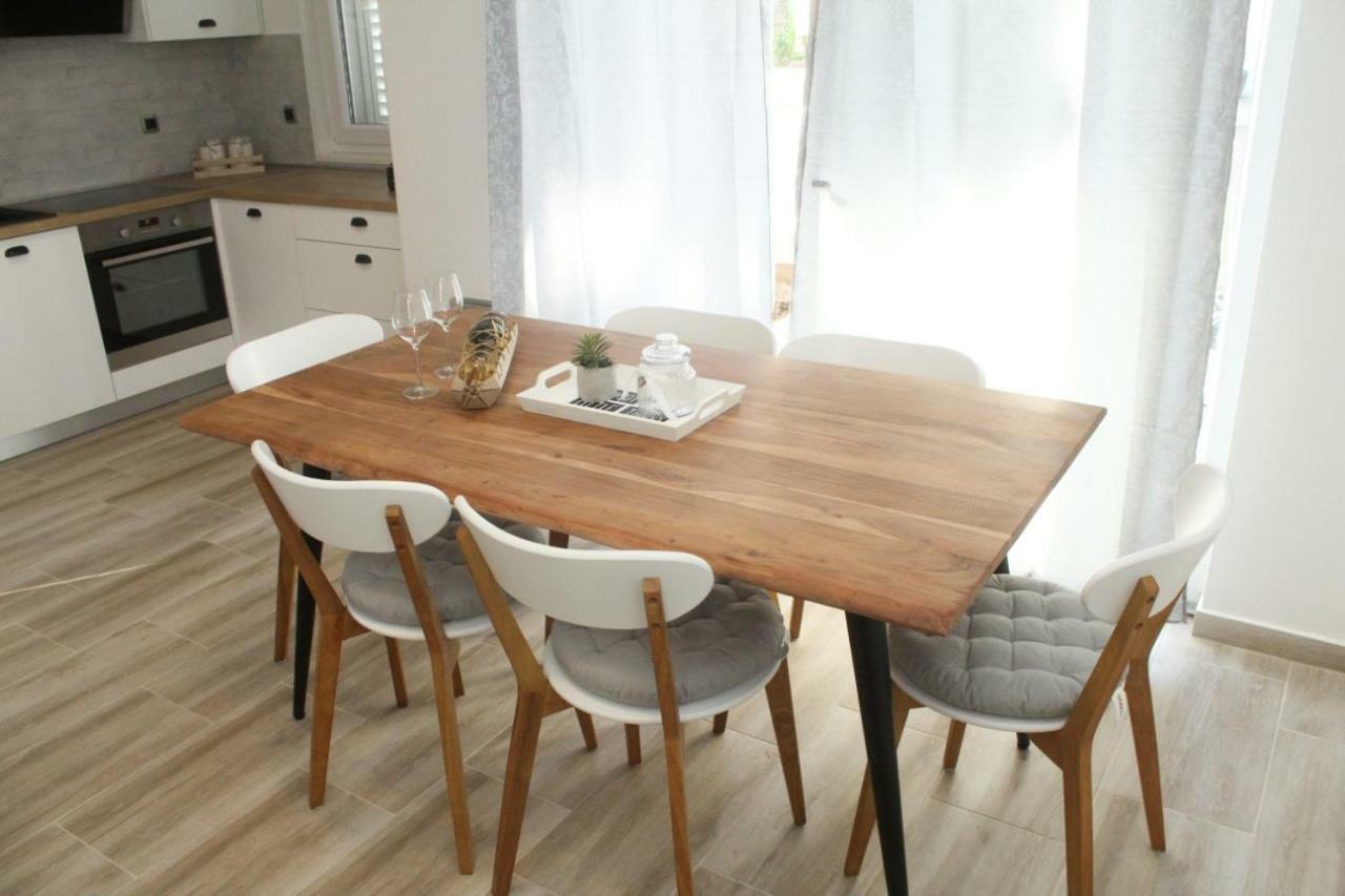 Apartman Rina,Биоград на Мору Екстериор снимка