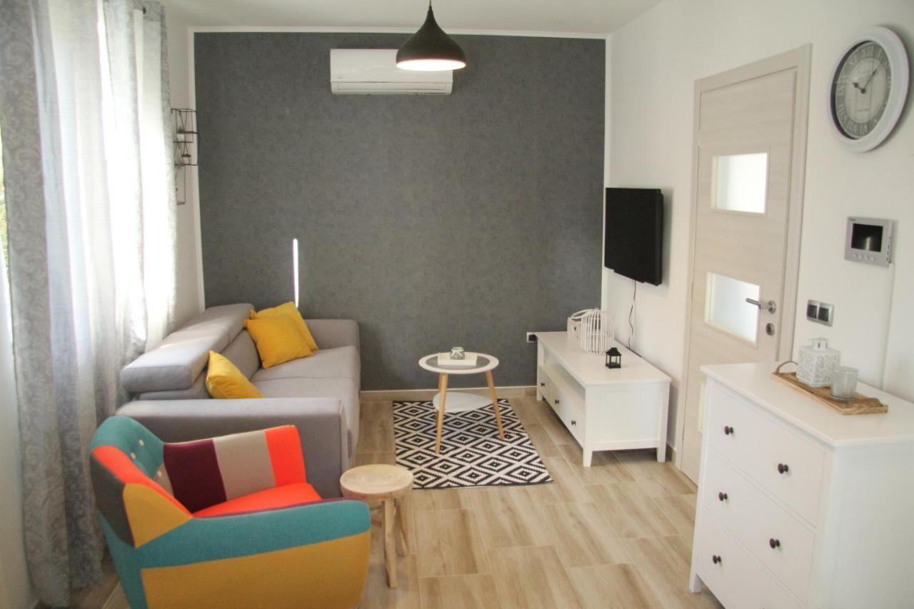 Apartman Rina,Биоград на Мору Екстериор снимка